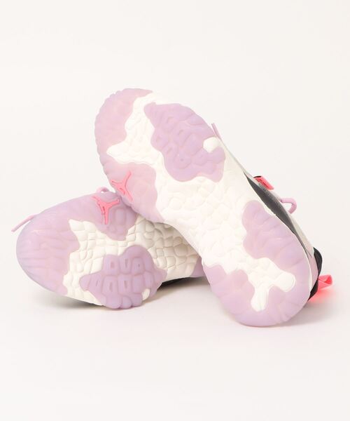 JORDAN BRAND（ジョーダンブランド）の「WMNS JORDAN DELTA 2（スニーカー・レディース・ライトグレー・23㎝/24㎝/25㎝/23.5㎝/24.5㎝）」の3枚目の写真