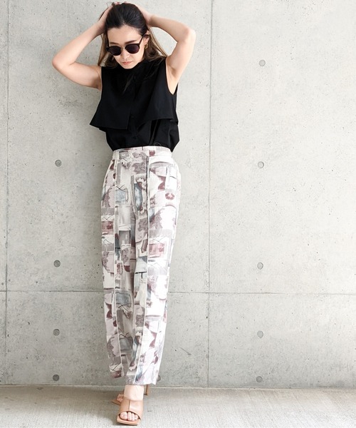 Per sist ence（パーシエンス）の「Per sist ence/パーシエンス　ケープ付き ノースリーブシャツ（シャツ/ブラウス・レディース・ベージュ/オフホワイト/ブラック・FREE）」の21枚目の写真