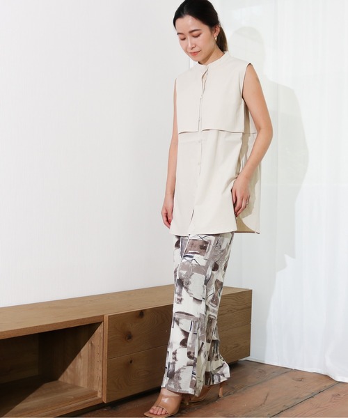 Per sist ence（パーシエンス）の「Per sist ence/パーシエンス　ケープ付き ノースリーブシャツ（シャツ/ブラウス・レディース・ベージュ/オフホワイト/ブラック・FREE）」の11枚目の写真