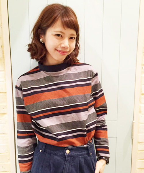 Kastane(カスタネ)の「【Kastane】ハイネックプルオーバー(Tシャツ/カットソー・レディース・ローズ/ネイビー・FREE)」の2枚目の写真