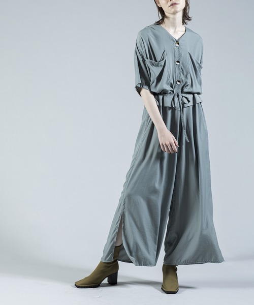 OSMOSIS（オズモーシス）の「ビッグポケットオールインワン（つなぎ/オールインワン・レディース・ブラック/ベージュ/グレー系その他・ONE SIZE）」の4枚目の写真