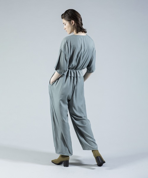 OSMOSIS（オズモーシス）の「ビッグポケットオールインワン（つなぎ/オールインワン・レディース・ブラック/ベージュ/グレー系その他・ONE SIZE）」の7枚目の写真