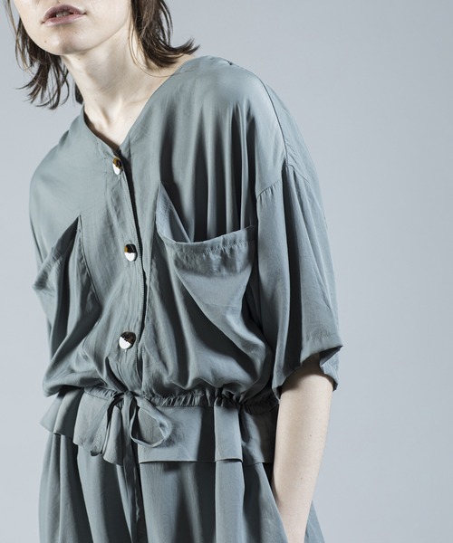 OSMOSIS（オズモーシス）の「ビッグポケットオールインワン（つなぎ/オールインワン・レディース・ブラック/ベージュ/グレー系その他・ONE SIZE）」の8枚目の写真