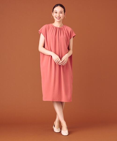 closet story（クローゼットストーリー）の「＜closet story（クローゼットストーリー）＞ネックギャザー フレンチスリーブ ワンピース -ウォッシャブル-（ワンピース・レディース・ブラック/ピンク・FREE）」の6枚目の写真