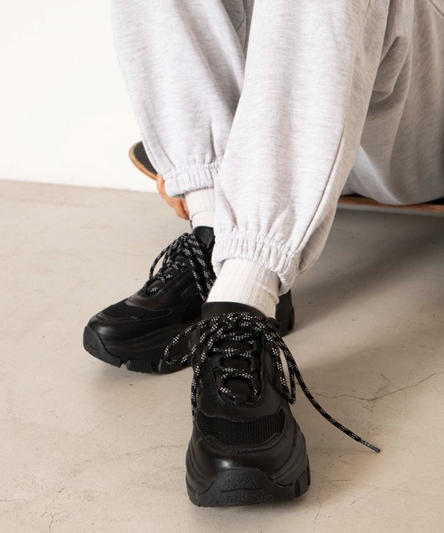 WEGO（ウィゴー）の「WEGO/デザインソールスニーカー（スニーカー・レディース・ブラック/ホワイト/ベージュ/ブラック系その他/ホワイト系その他/グレー・LARGE/MEDIUM）」の4枚目の写真