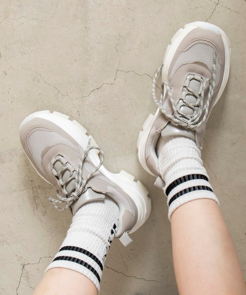 WEGO（ウィゴー）の「WEGO/デザインソールスニーカー（スニーカー・レディース・ブラック/ホワイト/ベージュ/ブラック系その他/ホワイト系その他/グレー・LARGE/MEDIUM）」の5枚目の写真