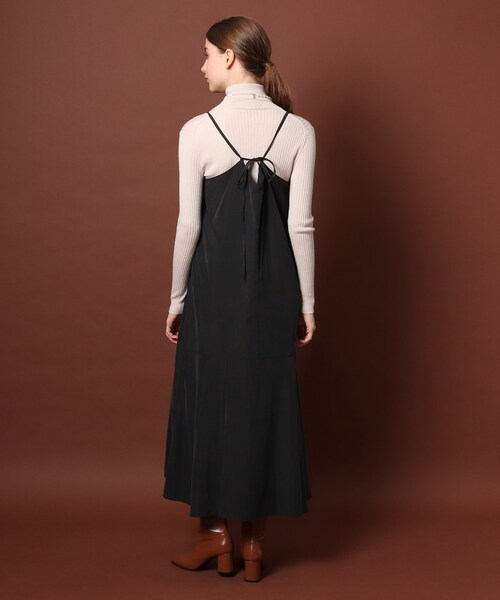 DRESSTERIOR(ドレステリア)の「◆バックリボンフレアキャミワンピース(ワンピース・レディース・ブラック/サンドベージュ・38/36)」の15枚目の写真