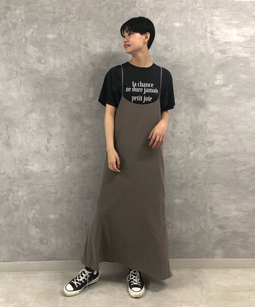 DRESSTERIOR(ドレステリア)の「◆バックリボンフレアキャミワンピース(ワンピース・レディース・ブラック/サンドベージュ・38/36)」の21枚目の写真