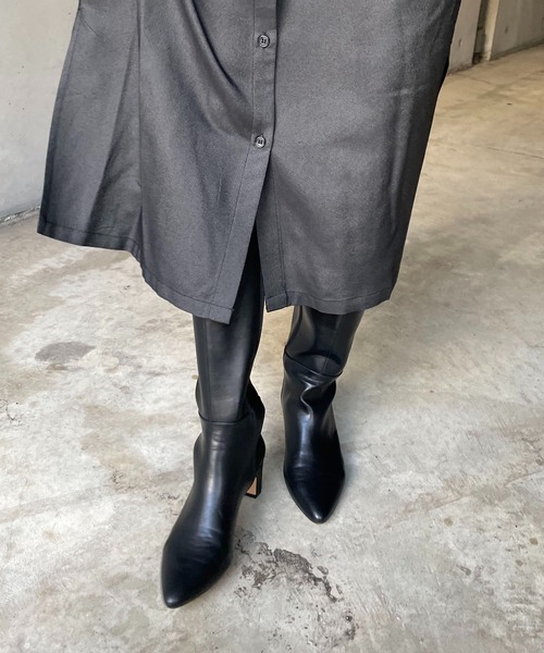 CAPRICIEUX LE'MAGE（カプリシューレマージュ）の「ポインテッドロングブーツ（ブーツ・レディース・ブラック/ライトベージュ・23.5/24.5）」の6枚目の写真