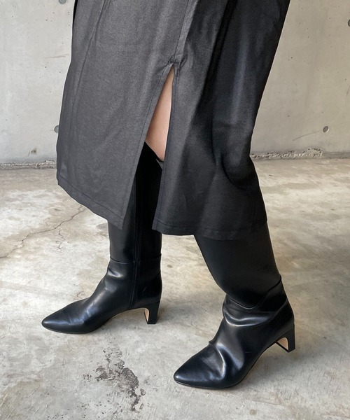 CAPRICIEUX LE'MAGE（カプリシューレマージュ）の「ポインテッドロングブーツ（ブーツ・レディース・ブラック/ライトベージュ・23.5/24.5）」の4枚目の写真