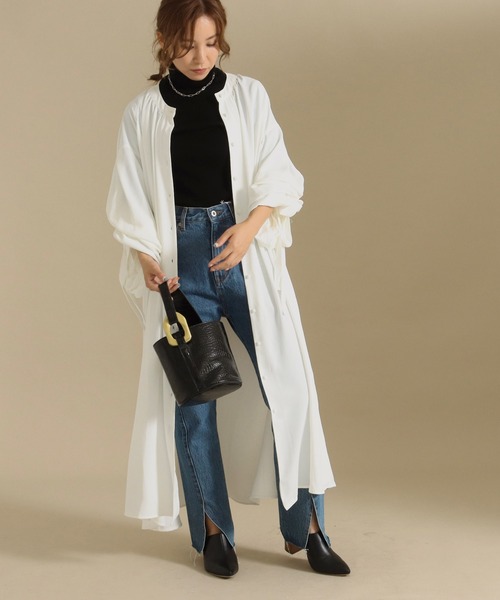 AULI（アウリィ）の「【低身長向けサイズ】シャーリングボリュームスリーブロングシャツワンピース（ワンピース・レディース・ホワイト/ブラウン/ブラック・XS/S）」の14枚目の写真