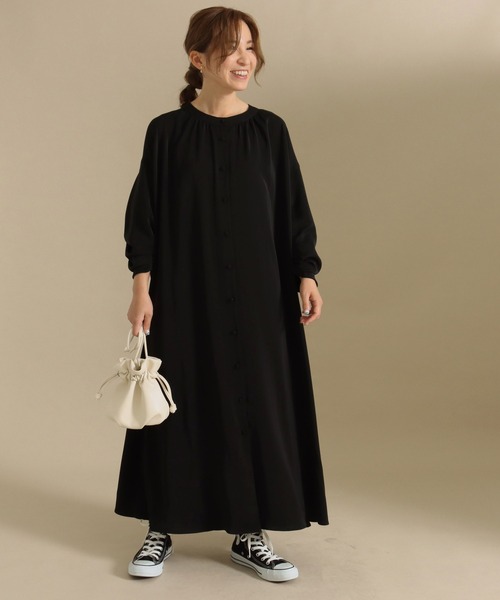 AULI（アウリィ）の「【低身長向けサイズ】シャーリングボリュームスリーブロングシャツワンピース（ワンピース・レディース・ホワイト/ブラウン/ブラック・XS/S）」の20枚目の写真