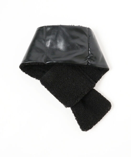 Ray BEAMS(レイビームス)の「Ray BEAMS / フェイクレザー 中綿 コンビ マフラー(マフラー・レディース・ブラック/グリーン・ONE SIZE)」の5枚目の写真