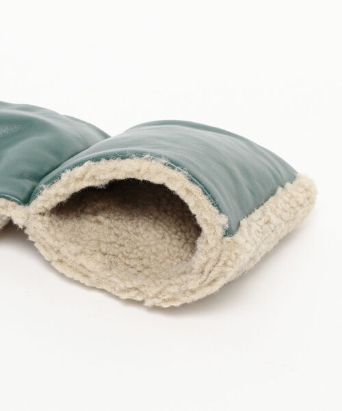 Ray BEAMS(レイビームス)の「Ray BEAMS / フェイクレザー 中綿 コンビ マフラー(マフラー・レディース・ブラック/グリーン・ONE SIZE)」の10枚目の写真