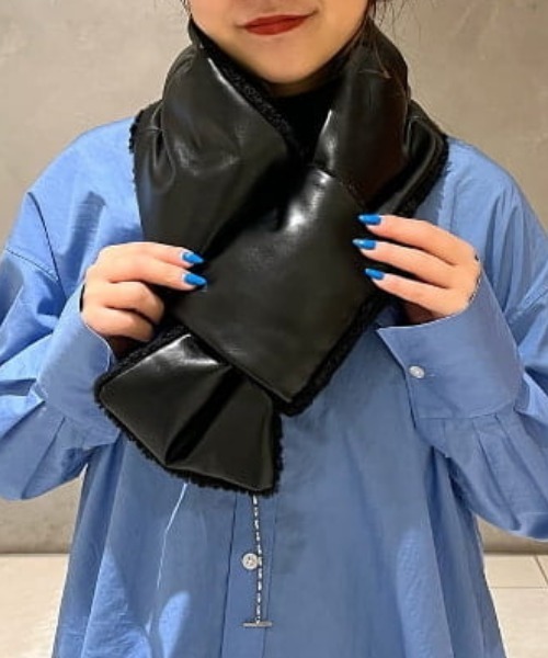 Ray BEAMS(レイビームス)の「Ray BEAMS / フェイクレザー 中綿 コンビ マフラー(マフラー・レディース・ブラック/グリーン・ONE SIZE)」の16枚目の写真