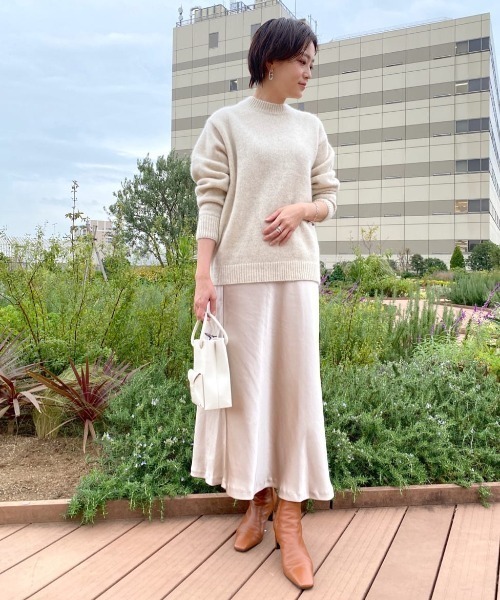 RIVE DROITE（リヴドロワ）の「ふわふわの素材感が女性らしい　YAK100クルーネックニット（ニット/セーター・レディース・アイボリー/モカ/グリーン系その他・FREE）」の17枚目の写真