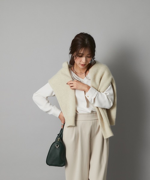 RIVE DROITE（リヴドロワ）の「ふわふわの素材感が女性らしい　YAK100クルーネックニット（ニット/セーター・レディース・アイボリー/モカ/グリーン系その他・FREE）」の21枚目の写真