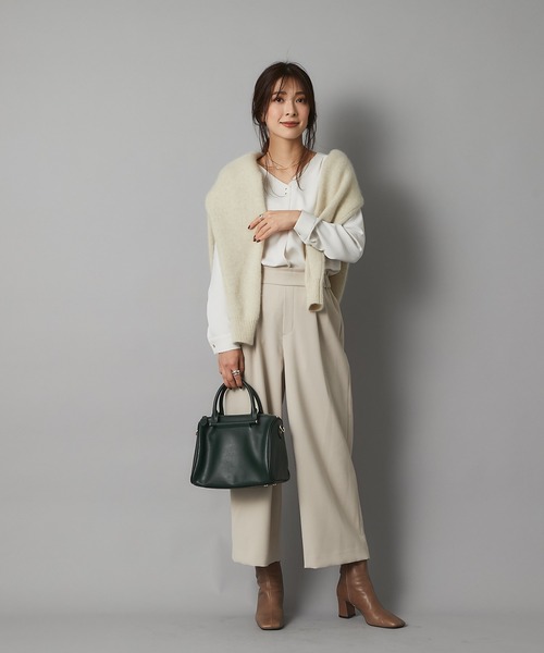 RIVE DROITE（リヴドロワ）の「ふわふわの素材感が女性らしい　YAK100クルーネックニット（ニット/セーター・レディース・アイボリー/モカ/グリーン系その他・FREE）」の22枚目の写真