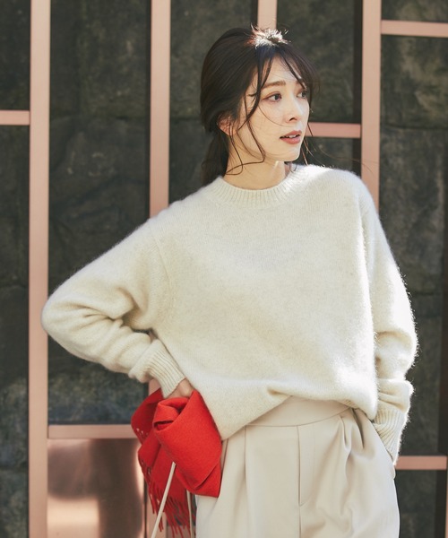 RIVE DROITE（リヴドロワ）の「ふわふわの素材感が女性らしい　YAK100クルーネックニット（ニット/セーター・レディース・アイボリー/モカ/グリーン系その他・FREE）」の14枚目の写真