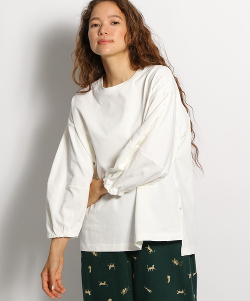 niko and...(ニコアンド)の「ボリュームランタン袖プルオーバー(Tシャツ/カットソー・レディース・グリーン/キャメル/パープル/ホワイト/ブラック/オフホワイト・LARGE/MEDIUM)」の2枚目の写真