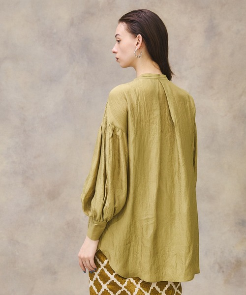 PUBLIC TOKYO（パブリックトウキョウ）の「【岐阜県産】オーバーサイズシャツ/ボリュームスリーブとろみブラウス/ウォッシャブル（シャツ/ブラウス・レディース・ライム/ホワイト/ダークブラウン/ブラウン・FREE）」の18枚目の写真