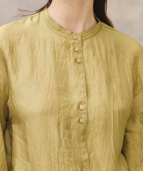 PUBLIC TOKYO（パブリックトウキョウ）の「【岐阜県産】オーバーサイズシャツ/ボリュームスリーブとろみブラウス/ウォッシャブル（シャツ/ブラウス・レディース・ライム/ホワイト/ダークブラウン/ブラウン・FREE）」の9枚目の写真