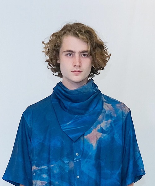 Wizzard（ウィザード）の「Wizzard ウィザード / SCARF グラフィックプリントスカーフ ストール / WAH22-002（ストール/ショール・メンズ・グリーン/イエロー×ブラック/ネイビー/ナチュラル・FREE）」の3枚目の写真