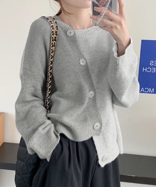 me+em select（ミームセレクト）の「ななめボタンワントーンゆるニット【数量限定販売】（ニット/セーター・レディース・ベージュ/グレー・FREE）」の7枚目の写真