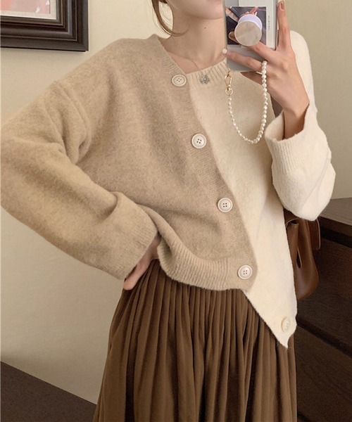 me+em select（ミームセレクト）の「ななめボタンワントーンゆるニット【数量限定販売】（ニット/セーター・レディース・ベージュ/グレー・FREE）」の3枚目の写真