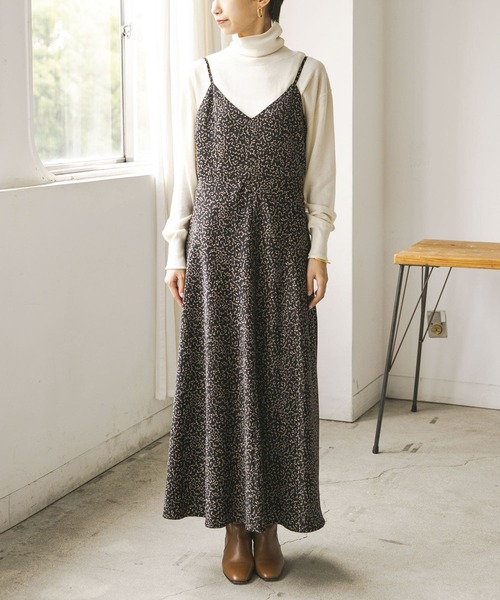 URBAN RESEARCH（アーバンリサーチ）の「Petal柄バイアスロングキャミワンピース（ワンピース・レディース・ブラック系その他/ブラック系その他2・38/36）」の10枚目の写真