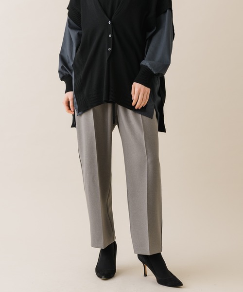La SRIC(ラスリック)の「LaSRIC 杢調サージテーパードパンツ(その他パンツ・レディース・グレー/ベージュ・FREE)」の10枚目の写真