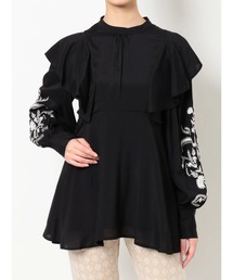 エンブロイダリースリーブブラウス