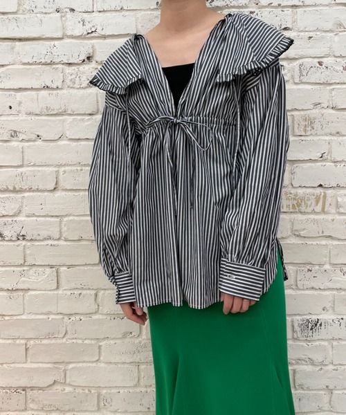 CIAOPANIC(チャオパニック)の「ストライプ2WAYフリルブラウス(シャツ/ブラウス・レディース・ブラック/ブルー・フリ-)」の1枚目の写真