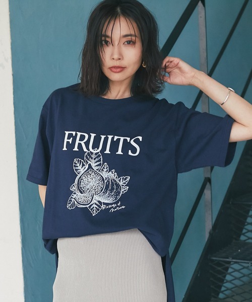 RIVE DROITE（リヴドロワ）の「WEB限定/FRUITS プリントTシャツ（Tシャツ/カットソー・レディース・ホワイト/ネイビー・FREE）」の3枚目の写真