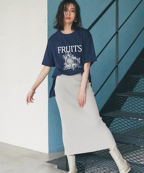 RIVE DROITE（リヴドロワ）の「WEB限定/FRUITS プリントTシャツ（Tシャツ/カットソー・レディース・ホワイト/ネイビー・FREE）」の4枚目の写真