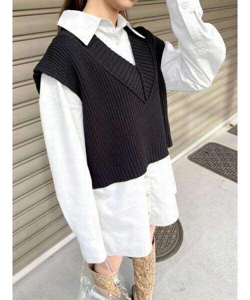 EMODA（エモダ）の「ワイドショートニットベスト（ベスト・レディース・ホワイト/ブラック/ブルー・FREE）」の8枚目の写真