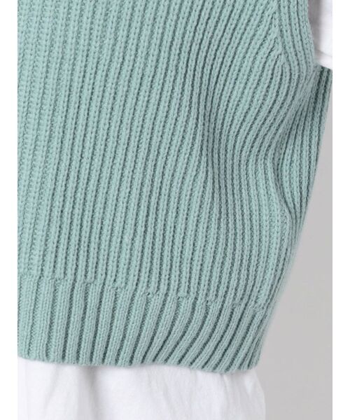 EMODA（エモダ）の「ワイドショートニットベスト（ベスト・レディース・ホワイト/ブラック/ブルー・FREE）」の15枚目の写真