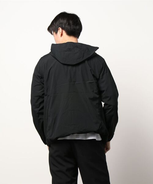 MONSIEUR NICOLE（ムッシュニコル）の「パッカブル フーディブルゾン（ナイロンジャケット・メンズ・ブラック/グレイッシュベージュ・X-LARGE/MEDIUM/LARGE/SMALL）」の4枚目の写真