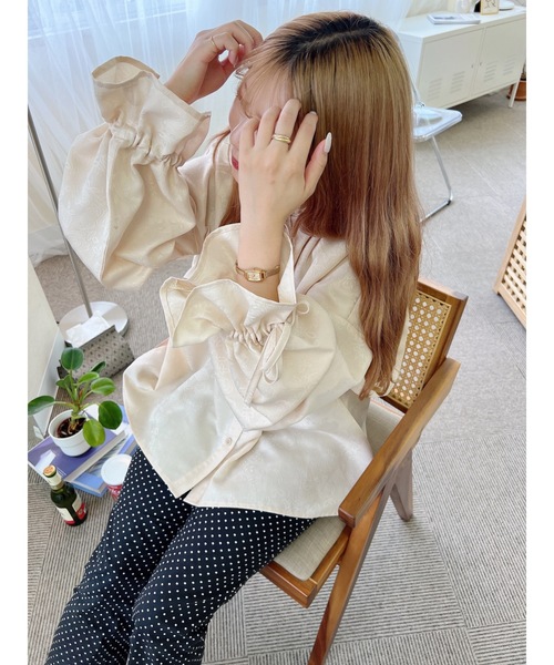 JUMELLE(ジュメロ)の「ジャガードブラウス(シャツ/ブラウス・レディース・ベージュ・FREE)」の5枚目の写真