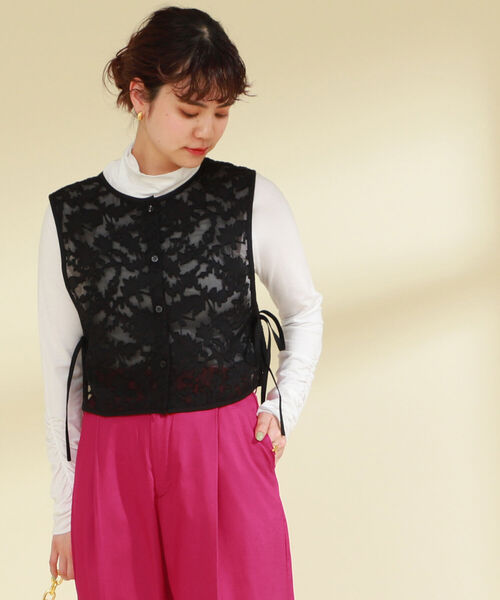 Ray BEAMS（レイビームス）の「Ray BEAMS / カット ジャカード ベスト（ベスト・レディース・ブラック/ホワイト系その他6・ONE SIZE）」の2枚目の写真