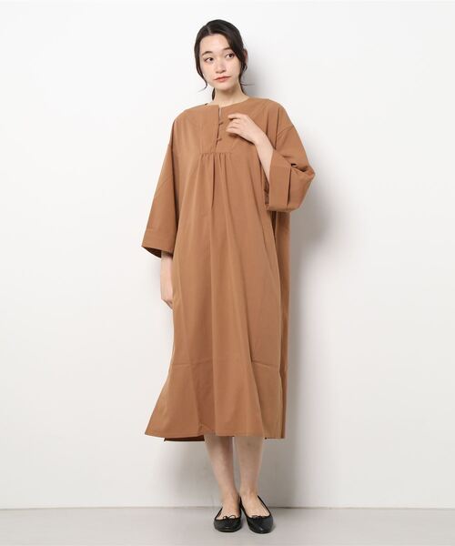 STYLEBLOCK（スタイルブロック）の「リネンタッチキーネックワンピース（ワンピース・レディース・マスタード/ブラウン系その他/ホワイト系その他/ブラック・M）」の5枚目の写真