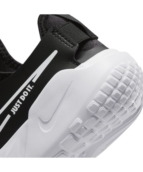 NIKE（ナイキ）の「ナイキ フレックス ランナー 2 ジュニア ロード ランニングシューズ / Nike Flex Runner 2 Big Kids' Road Running Shoes＜22.5-25cm 展開＞（スニーカー・キッズ・ブラック/ダークネイビー/ホワイト/グレー・22.5/23/23.5/24.5/24/25）」の11枚目の写真