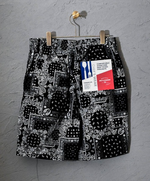 Ritzy（リッツィー）の「ツイルペイズリープリント シェフショートパンツ（その他パンツ・メンズ・ホワイト/ブラック・MEDIUM/LARGE/X-LARGE/SMALL）」の2枚目の写真