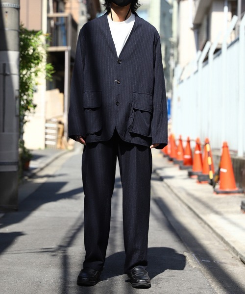 marka（マーカ）の「marka / マーカ：COCOON FIT EASY PANTS - wool×silk stripe -：M22C-02PT01C[COR]（スラックス・メンズ・ネイビー/グレー・1/2/3）」の4枚目の写真