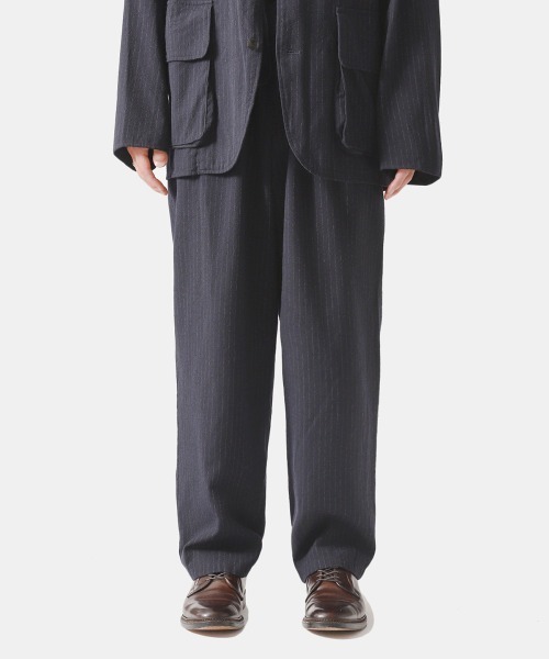 marka（マーカ）の「marka / マーカ：COCOON FIT EASY PANTS - wool×silk stripe -：M22C-02PT01C[COR]（スラックス・メンズ・ネイビー/グレー・1/2/3）」の17枚目の写真