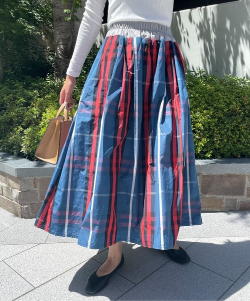 StyleSea（スタイルシー）の「チェックロングギャザーフレアスカート（スカート・レディース・レッド/レッド系その他/オレンジ系/イエロー/イエロー系その他/ブルー/ネイビー/ブルー系その他/ピンク/ベージュ/ブラウン系その他/ベージュ系その他2/ブラウン系その他2/パープル系その他2/イエロー系その他2/レッド系その他2/ネイビー系/オレンジ系その他/ブルー系その他2/ブルー系その他3/ボルドー/パープル系その他/ピンク系その他/オレンジ系その他2/ブラック×グリーン/ワインレッド/ホワイト×ブルー/カーキオリーブ/グリーン系その他/ブラック系その他/グリーン系その他2/ブルー系その他4/グリーン系その他3/ベージュ系その他3・FREE）」の21枚目の写真