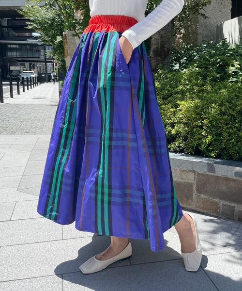 StyleSea（スタイルシー）の「チェックロングギャザーフレアスカート（スカート・レディース・レッド/レッド系その他/オレンジ系/イエロー/イエロー系その他/ブルー/ネイビー/ブルー系その他/ピンク/ベージュ/ブラウン系その他/ベージュ系その他2/ブラウン系その他2/パープル系その他2/イエロー系その他2/レッド系その他2/ネイビー系/オレンジ系その他/ブルー系その他2/ブルー系その他3/ボルドー/パープル系その他/ピンク系その他/オレンジ系その他2/ブラック×グリーン/ワインレッド/ホワイト×ブルー/カーキオリーブ/グリーン系その他/ブラック系その他/グリーン系その他2/ブルー系その他4/グリーン系その他3/ベージュ系その他3・FREE）」の22枚目の写真