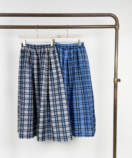 StyleSea（スタイルシー）の「チェックロングギャザーフレアスカート（スカート・レディース・レッド/レッド系その他/オレンジ系/イエロー/イエロー系その他/ブルー/ネイビー/ブルー系その他/ピンク/ベージュ/ブラウン系その他/ベージュ系その他2/ブラウン系その他2/パープル系その他2/イエロー系その他2/レッド系その他2/ネイビー系/オレンジ系その他/ブルー系その他2/ブルー系その他3/ボルドー/パープル系その他/ピンク系その他/オレンジ系その他2/ブラック×グリーン/ワインレッド/ホワイト×ブルー/カーキオリーブ/グリーン系その他/ブラック系その他/グリーン系その他2/ブルー系その他4/グリーン系その他3/ベージュ系その他3・FREE）」の10枚目の写真