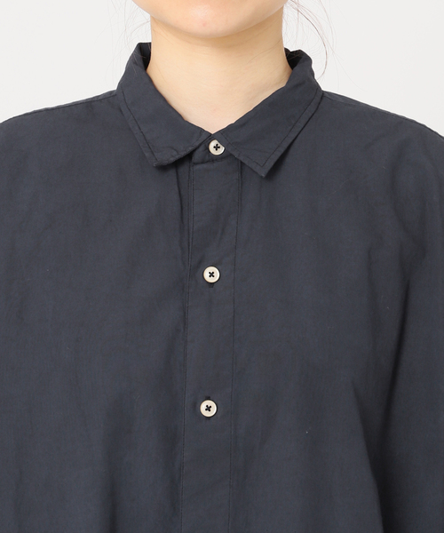 ARMEN(アーメン)の「■【ARMEN/アーメン】POPLIN REGULAR COLLAR MAXI OP:別注ワンピース(シャツワンピース・レディース・チャコールグレー/ネイビー・FREE)」の4枚目の写真