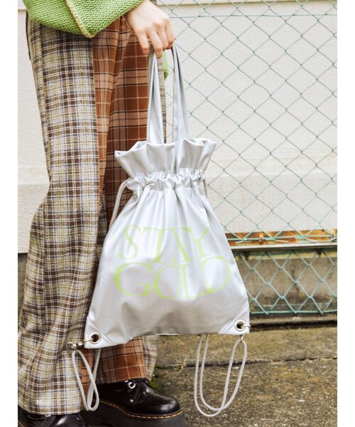 jouetie（ジュエティ）の「2WAYロゴナップサック（バックパック/リュック・レディース・アイボリー/ブラック/ブルー/シルバー・FREE）」の6枚目の写真